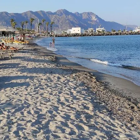 Komfort Stone House בית נופש *