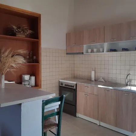 Komfort Stone House בית נופש