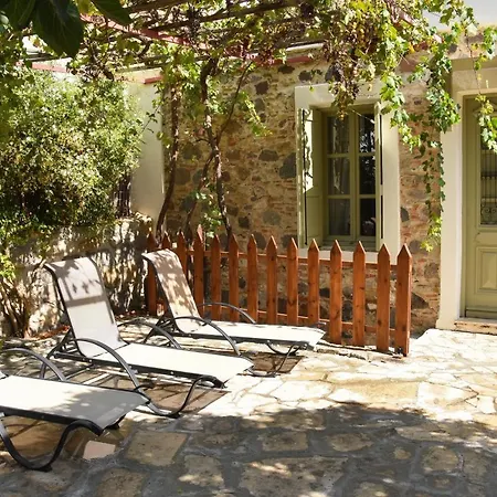 Komfort Stone House *