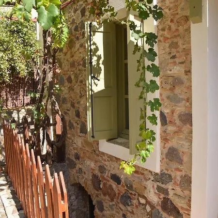 Komfort Stone House *