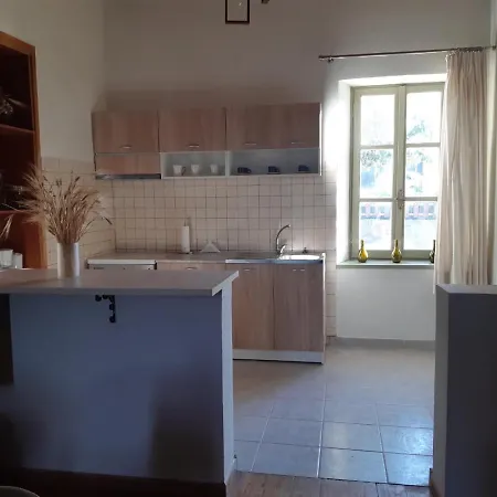 Komfort Stone House Ferienhaus