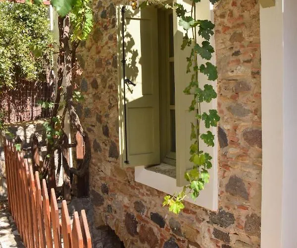 Komfort Stone House *