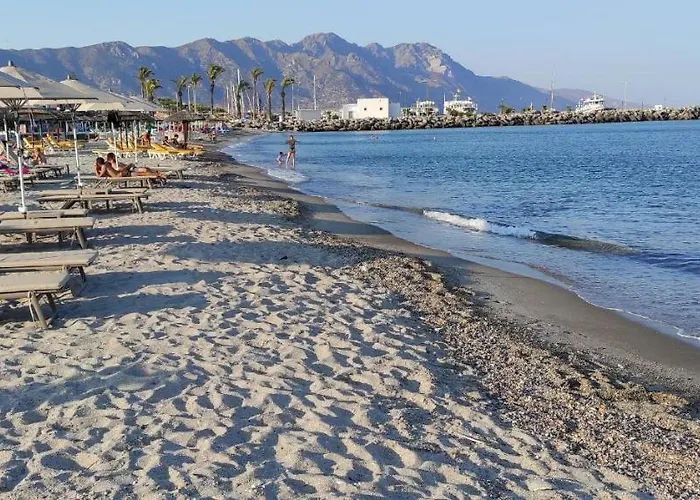 Komfort Stone House 度假居 *